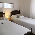 アパート Holiba, Breixo , Piso Retro, Amplio, A Un Minuto De La Playa, Baiona, Galicia バイヨーナ