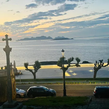 Holiba, Breixo , Piso Retro, Amplio, A Un Minuto De La Playa, Baiona, Galicia * Baiona